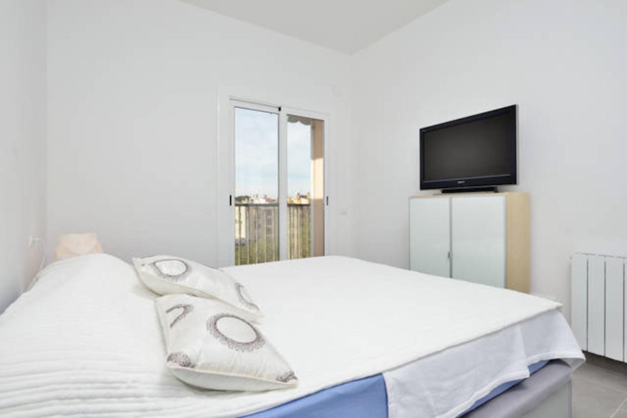 Cosy Well Situed Apartment With Sea View Vilanova i la Geltrú Exterior foto